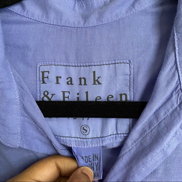 Frank And Eileen Barry Blue Button Down Shirt - Picture 2 of 6